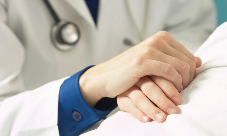 a doctor supports a patient with prostatitis